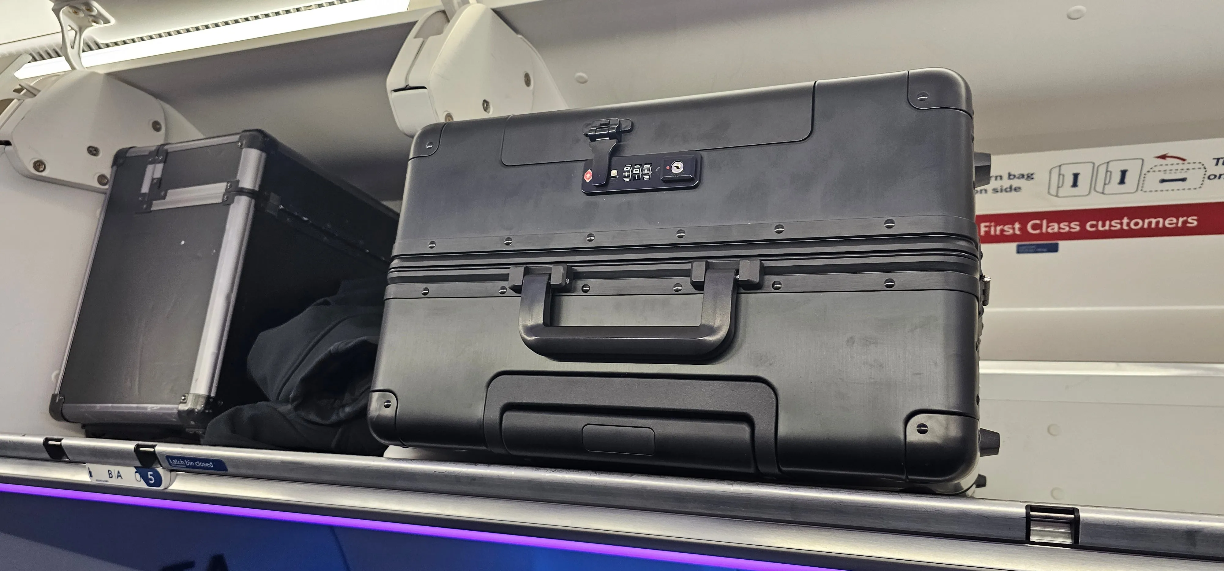 25" Frequent Flyer Roll Aboard