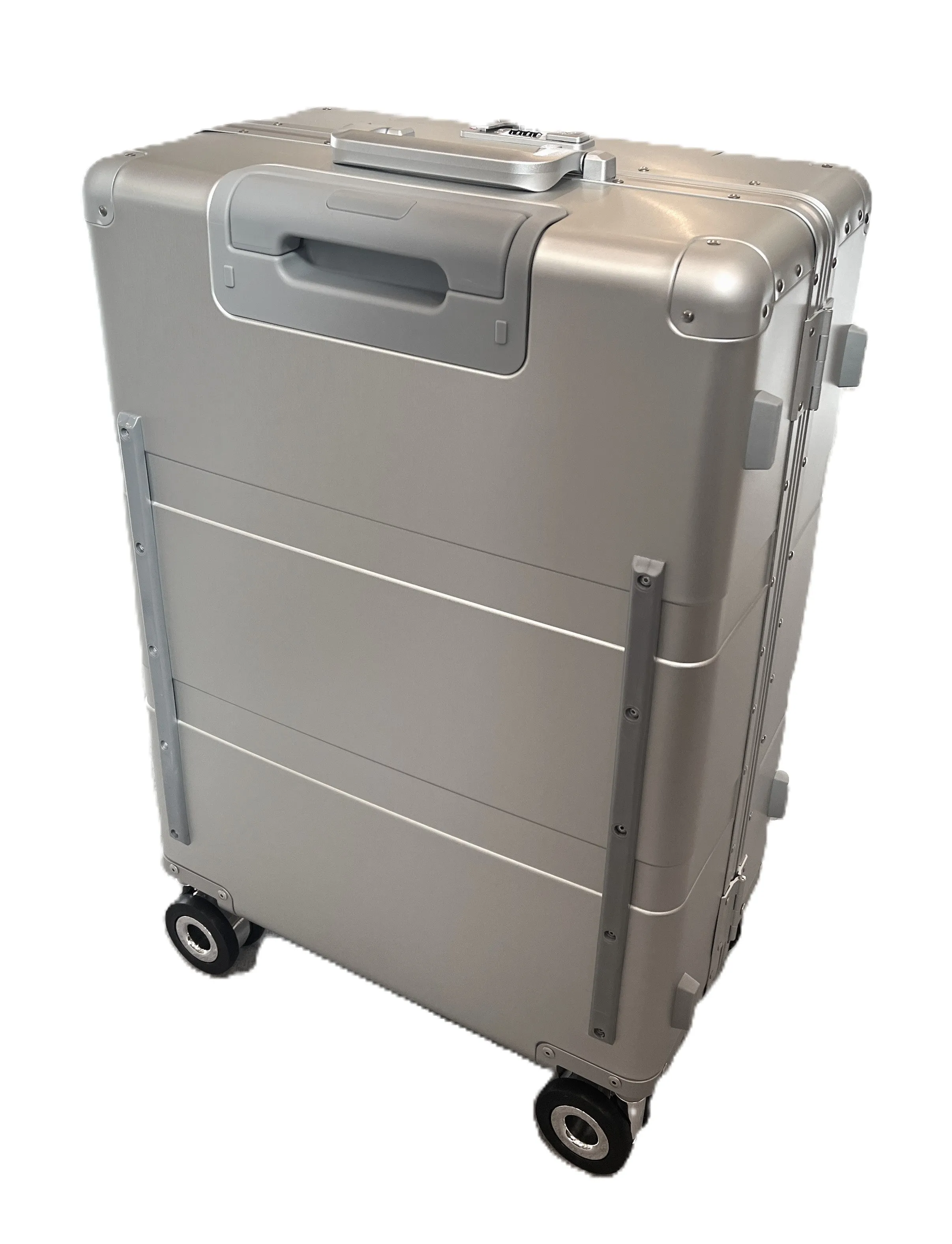 25" Frequent Flyer Roll Aboard