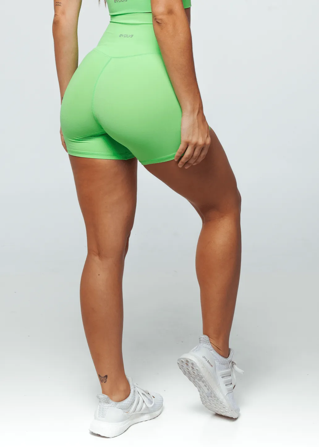 Essence Cross Shorts - Lime