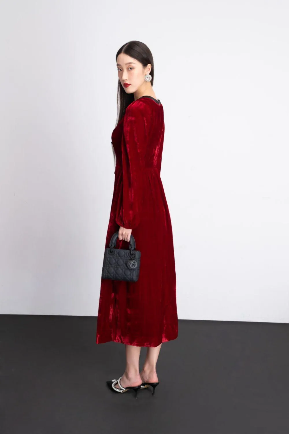 Maddie A-line Puffy Sleeved Velvet Midi Dress