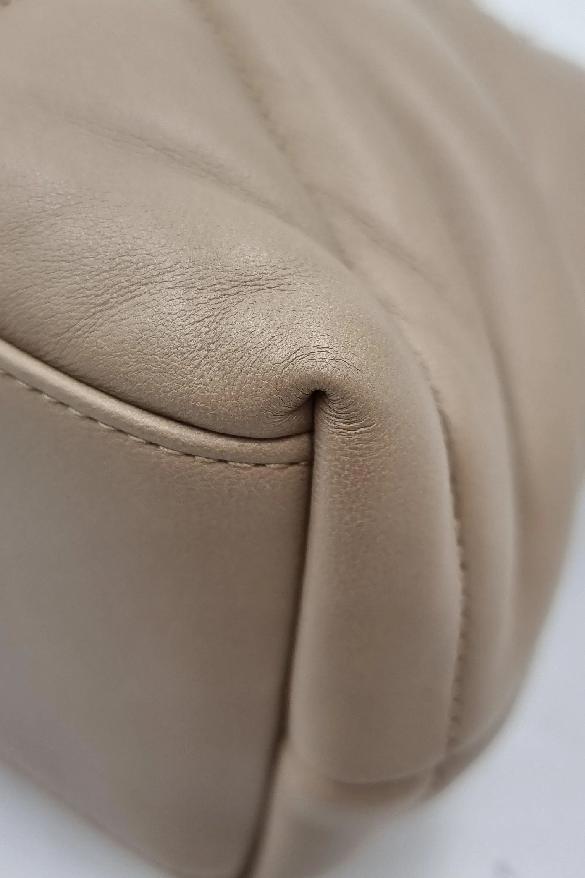 Small Loulou Puffer Bag Nude