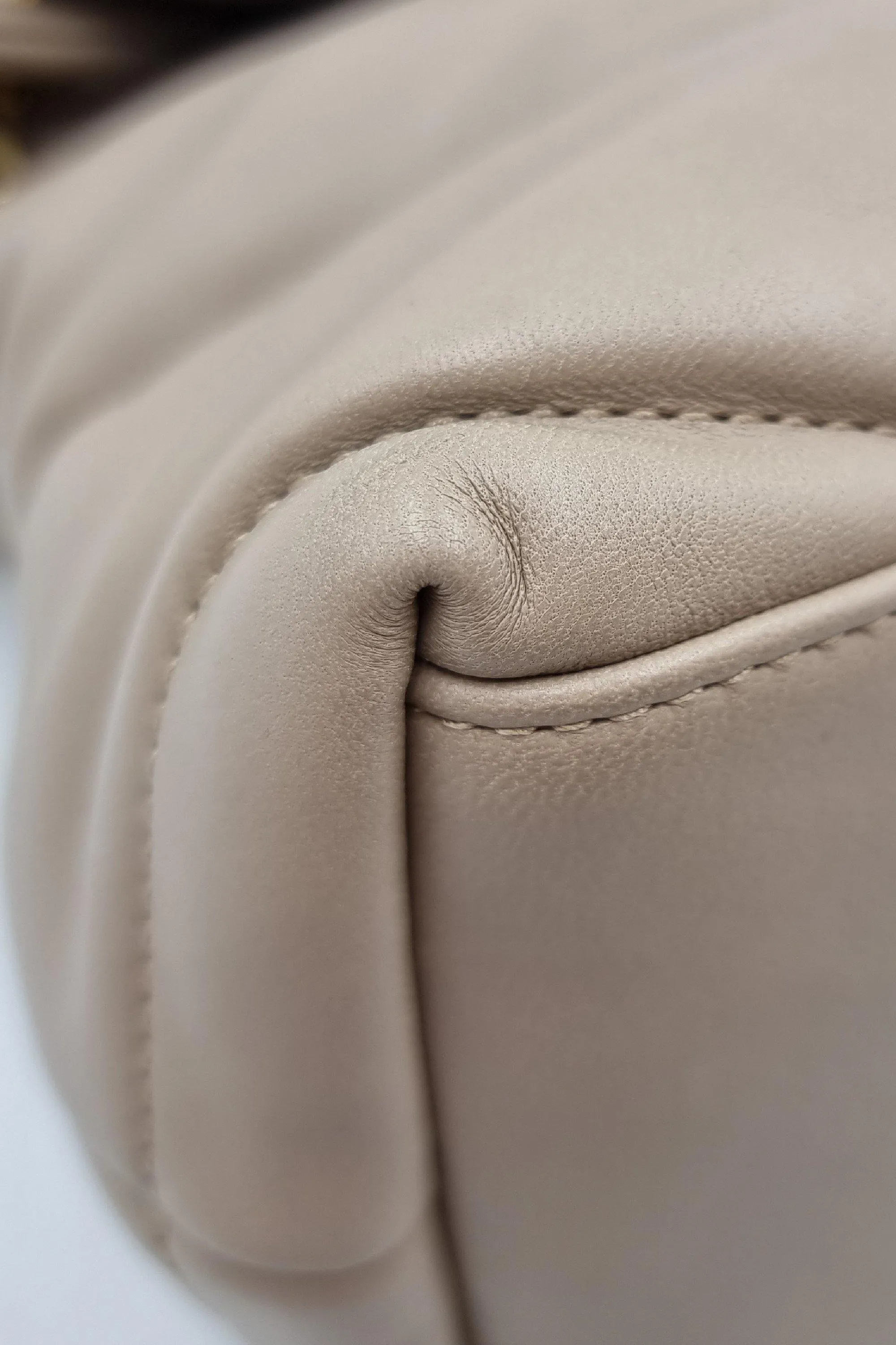 Small Loulou Puffer Bag Nude